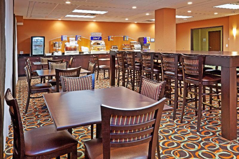 Hotel Express Troutville-roanoke North By Ihg